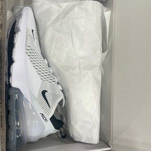 Nike Air Max 270